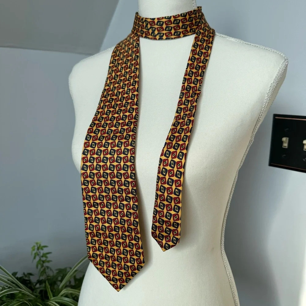 Polo Ralph Lauren Silk Tie Handmade‎ in USA Gold Navy Red Geometric Paisley 3.5”